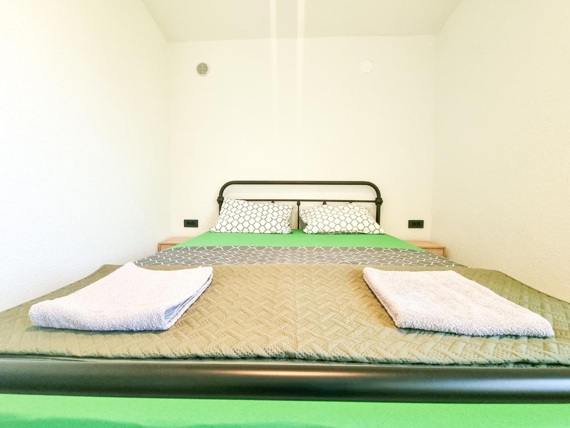 Apartmani 1 Pinezici エクステリア 写真
