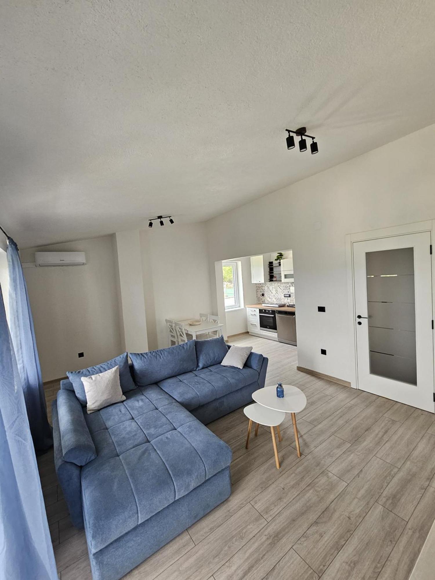 Apartmani 1 Pinezici エクステリア 写真
